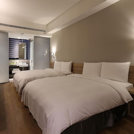 Miller Inn Taichung Esterno foto
