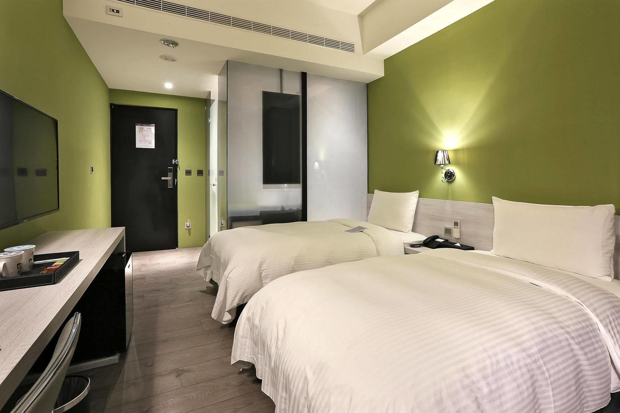 Miller Inn Taichung Esterno foto