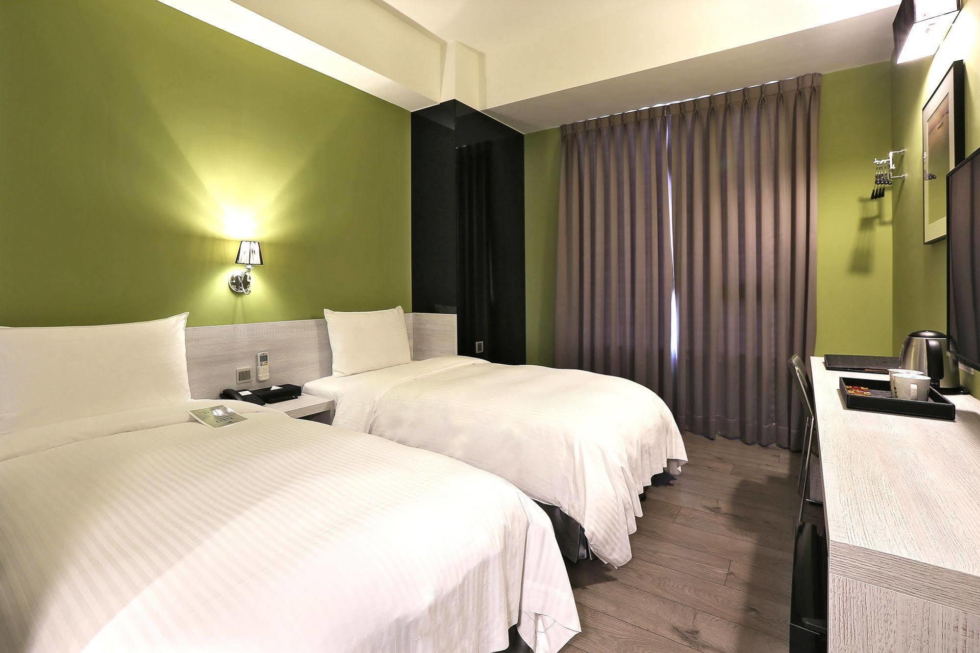 Miller Inn Taichung Esterno foto